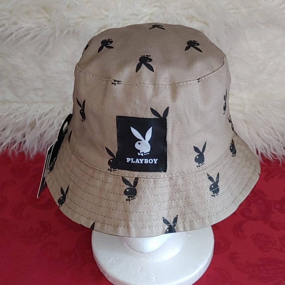 NWT Playboy unisex Reversible Bucket Hat
